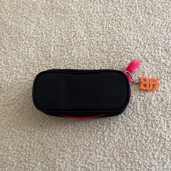 Pencil case - Picture 4 of 4